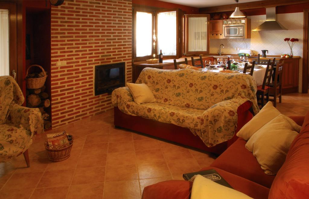 Casa Rural "Hazanas" Adanero Exterior foto